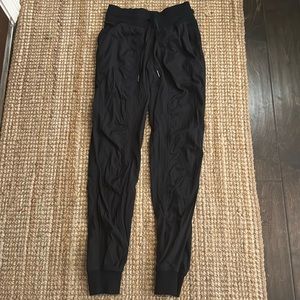 Lululemon dance studio mid rise jogger